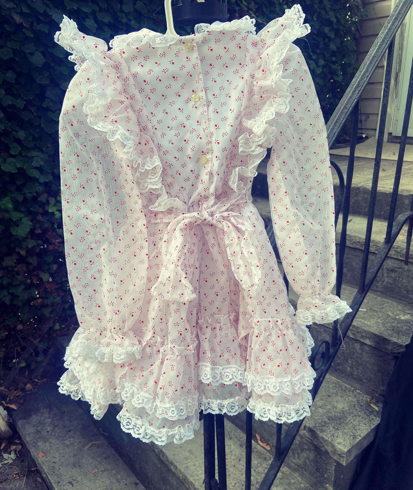 Vintage Little Girls Ruffle Dress