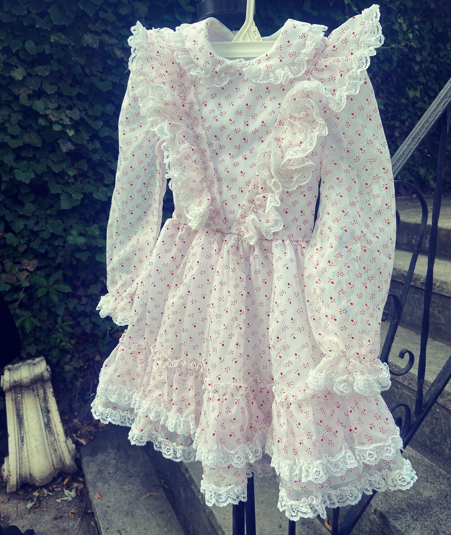 Vintage Little Girls Ruffle Dress